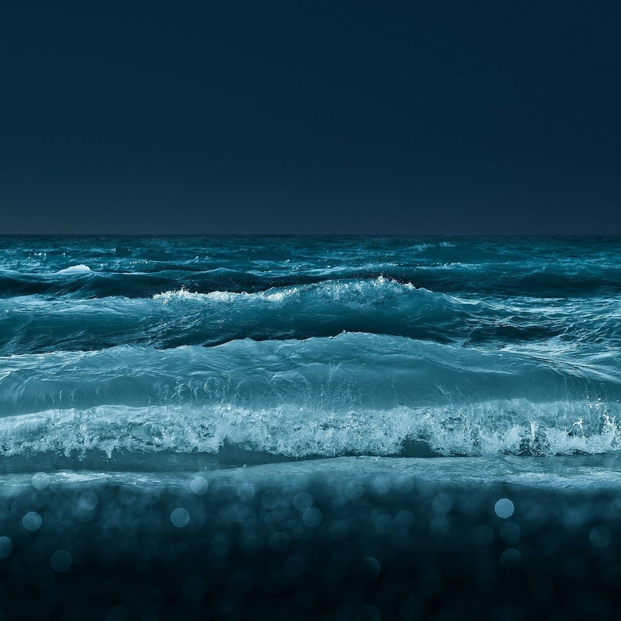 Ocean Waves Night iPad Air wallpaper 