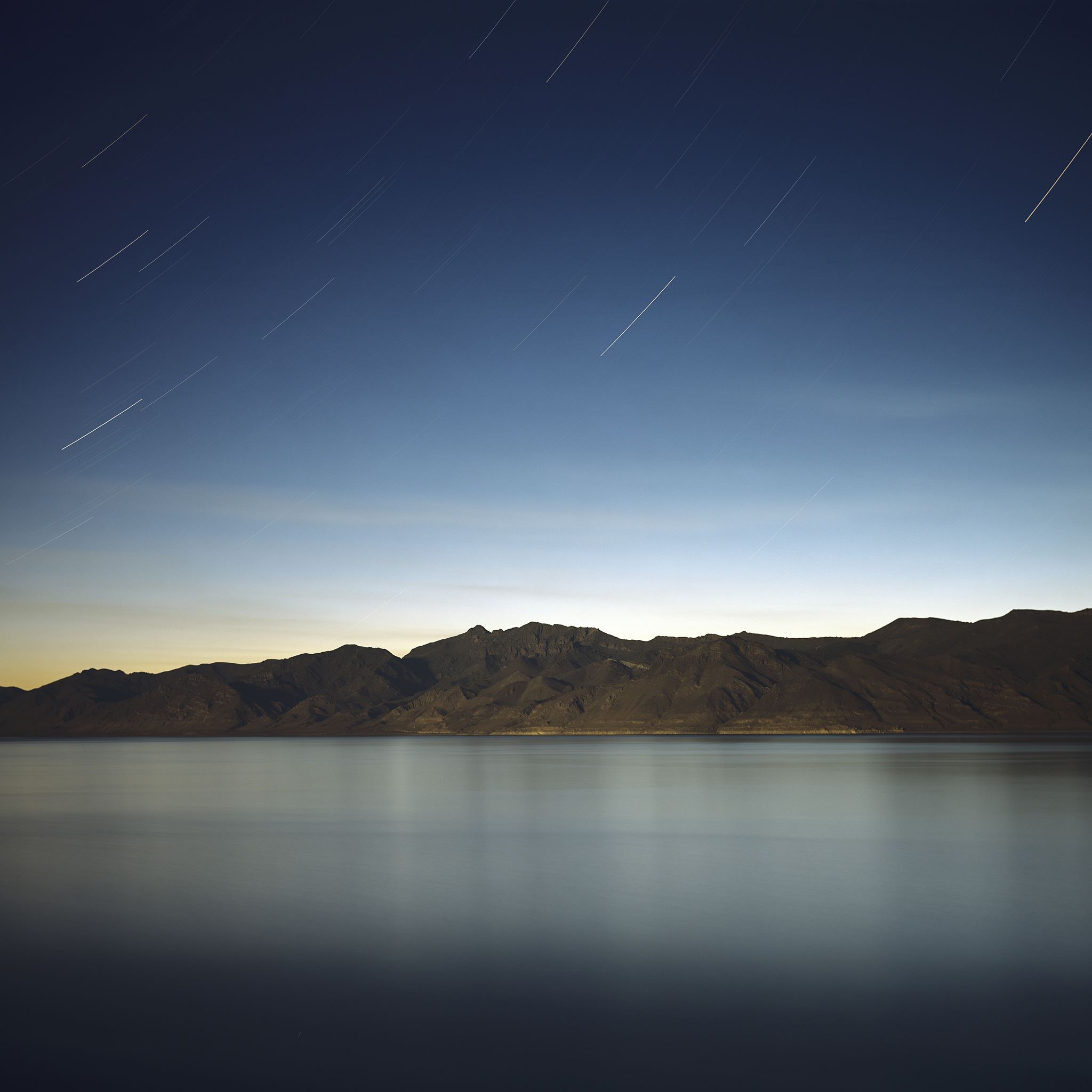 Meteor Across Mountain Lake Skyview iPad Air wallpaper 