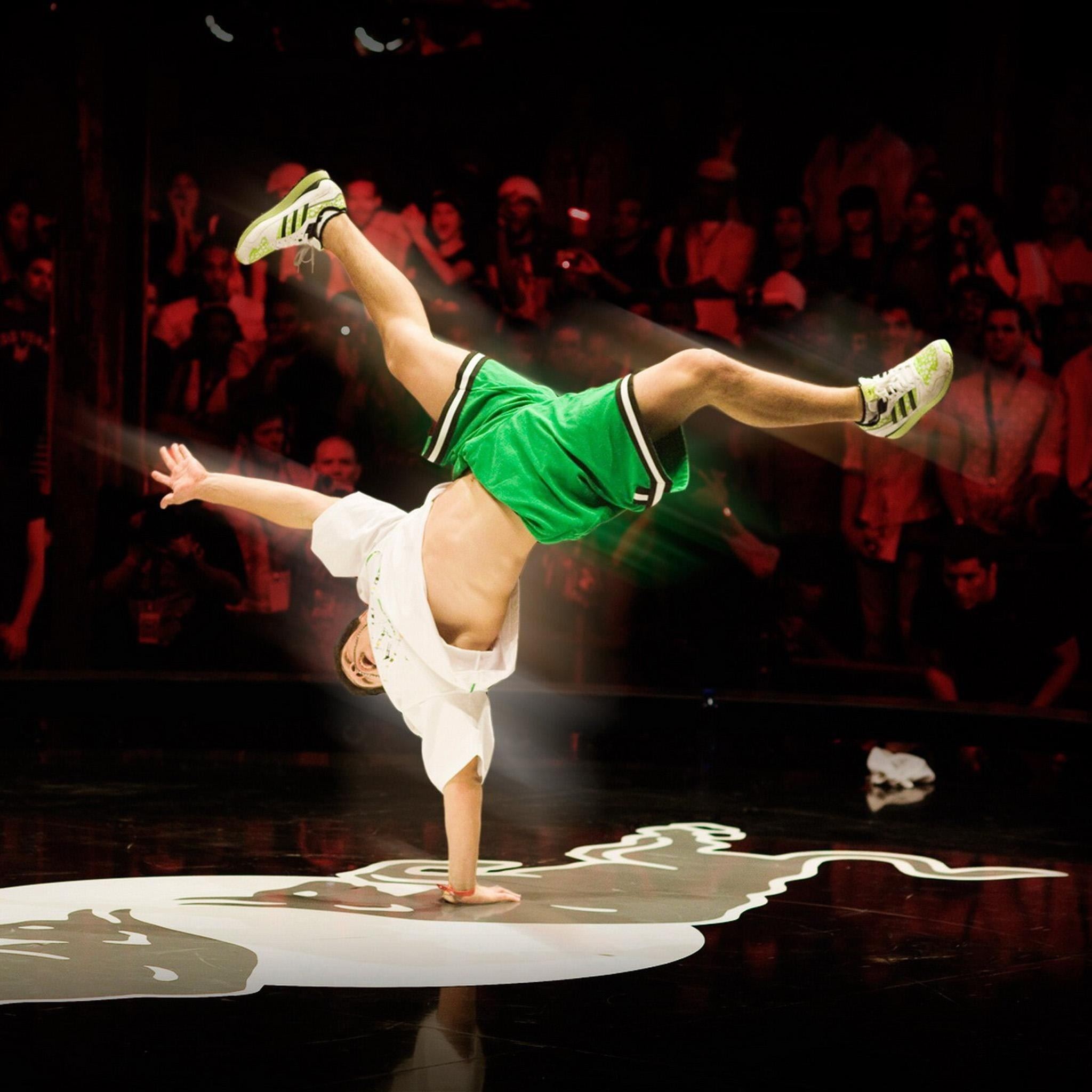 Hip Pop Cool Dancing Show iPad Air wallpaper 