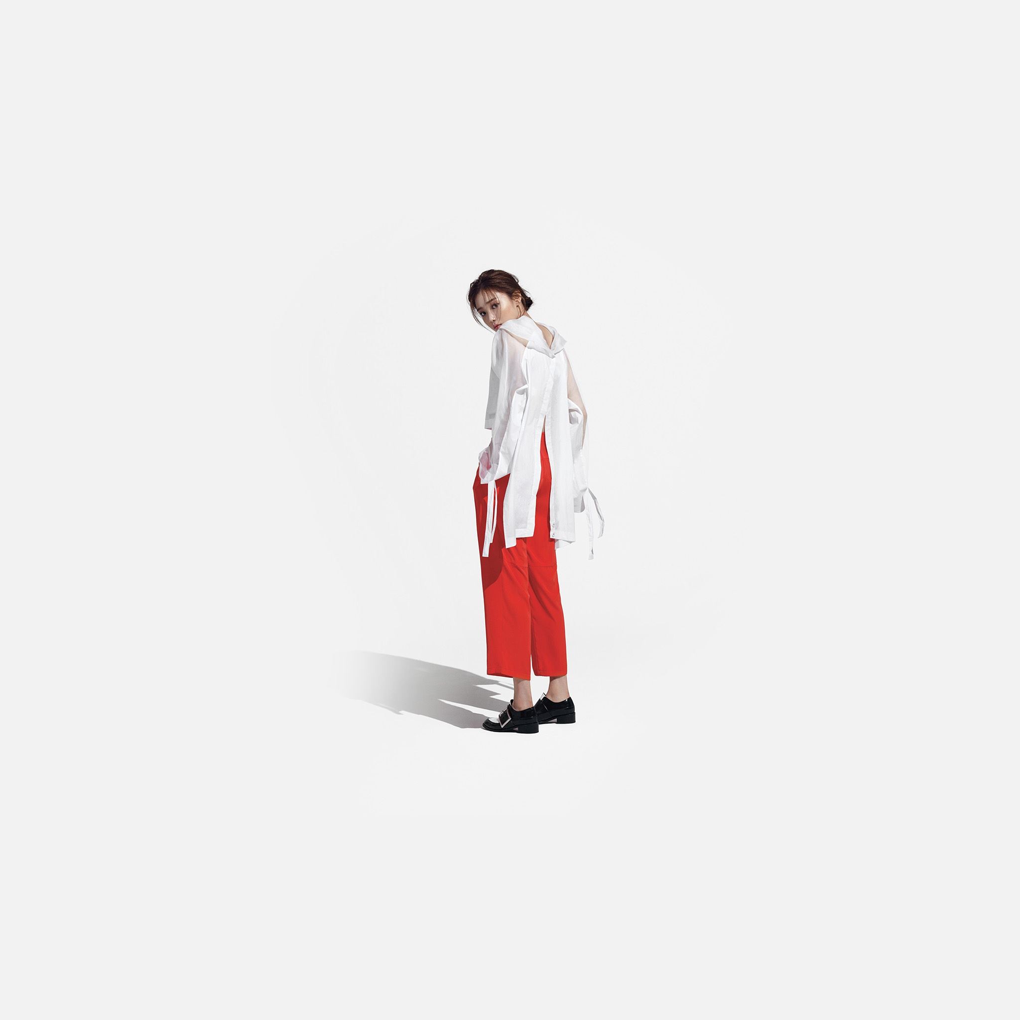 Kpop Sungkyung Model White iPad Air wallpaper 