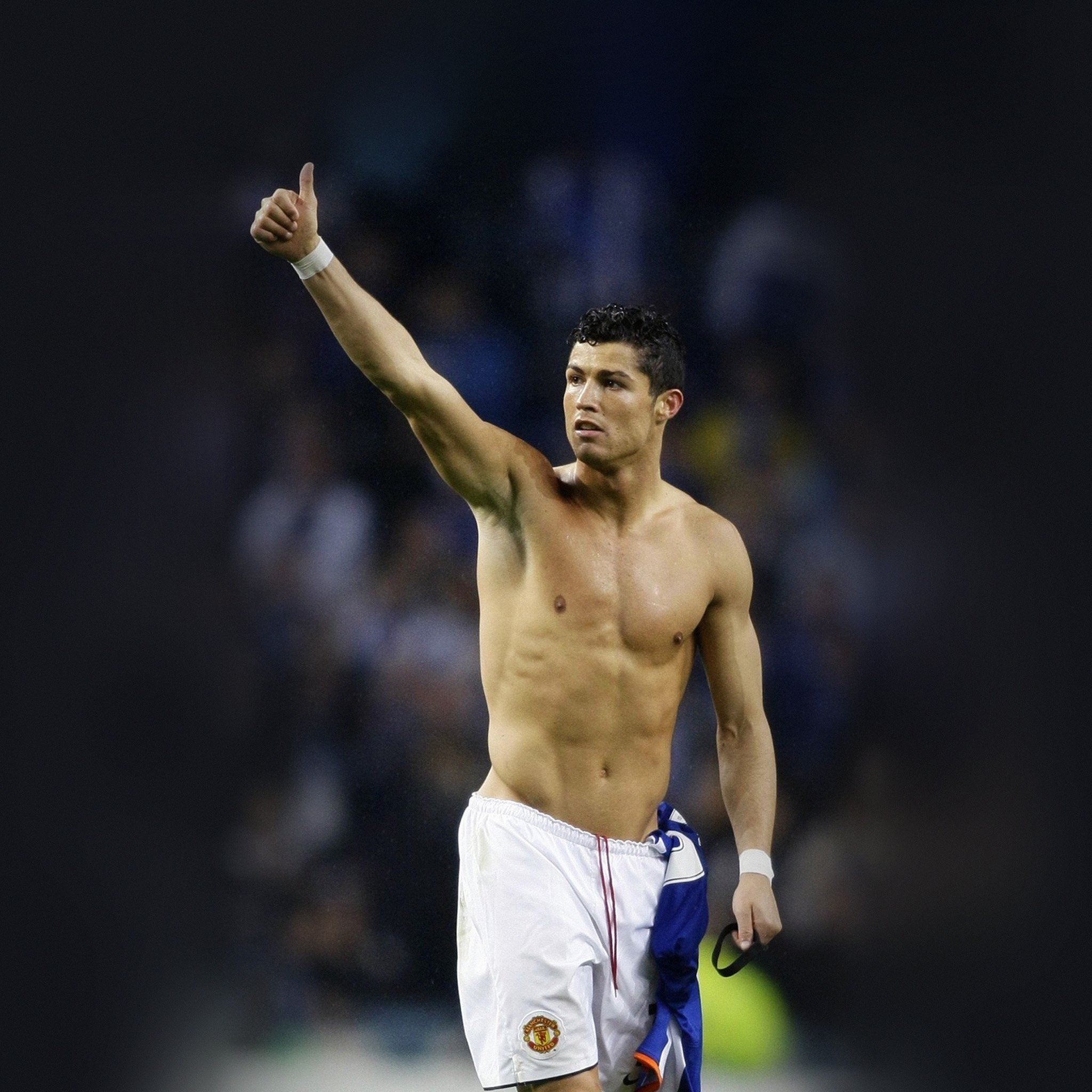Cristiano Ronaldo Thumbs Up Soccer Hot Body iPad Air wallpaper 