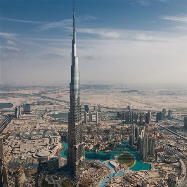 Dubai Tall Tower iPad wallpaper 