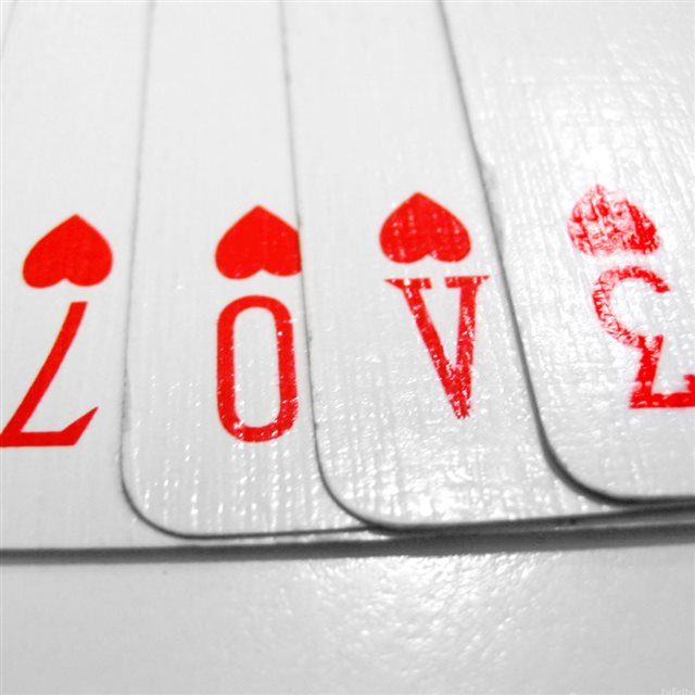 Cards Hearts Love Poker iPad wallpaper 
