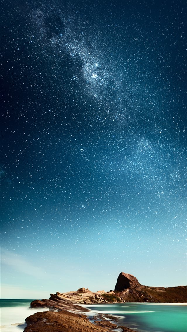 Shiny Milky Outer Space Over Sea iPhone 8 wallpaper 