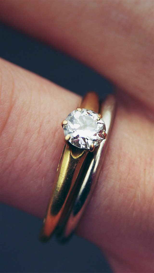 Engagement Diamond Ring Closeup iPhone 8 wallpaper 