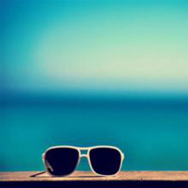 Summer Vacation Cool Sunglass Sky Blur View iPad wallpaper 
