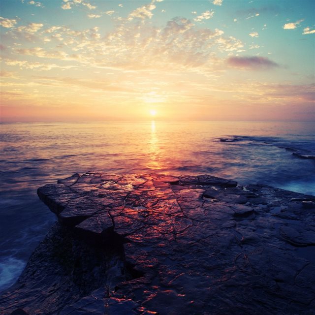 Gorgeous Sea Sunset Landscape iPad wallpaper 