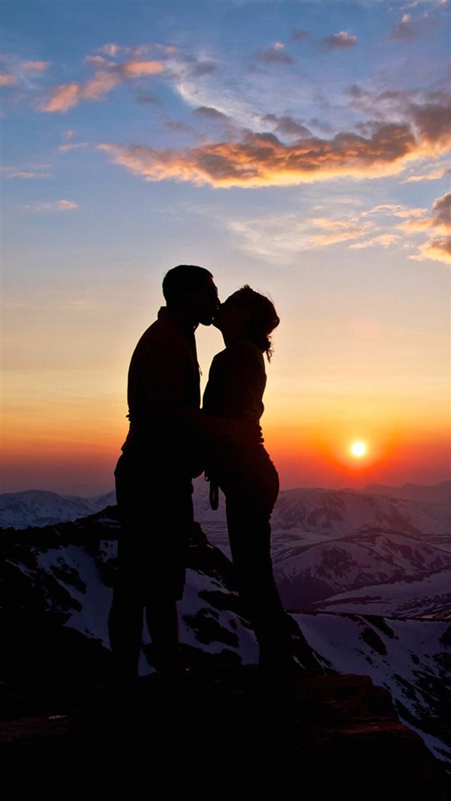 Lover Couple Sunset Snowy Mountain Top Outlines iPhone 8 wallpaper 
