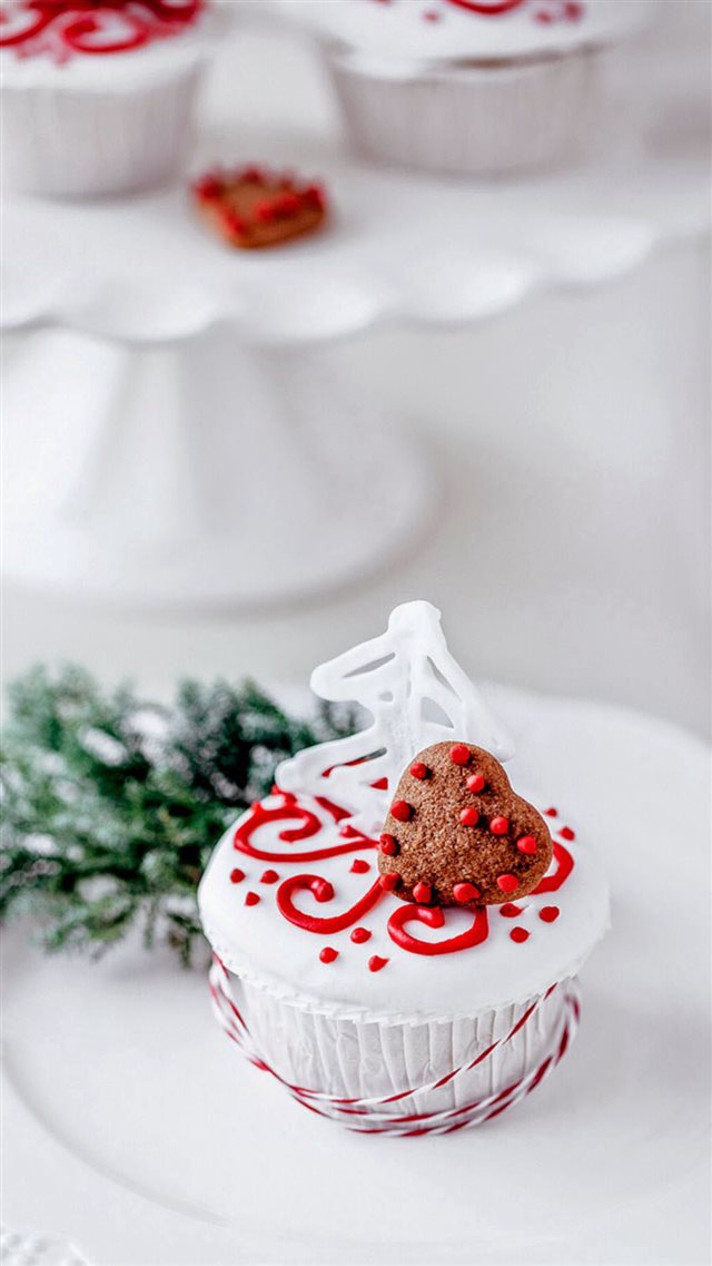 Heart Shape Chocolate Cookie Cake iPhone 8 wallpaper 