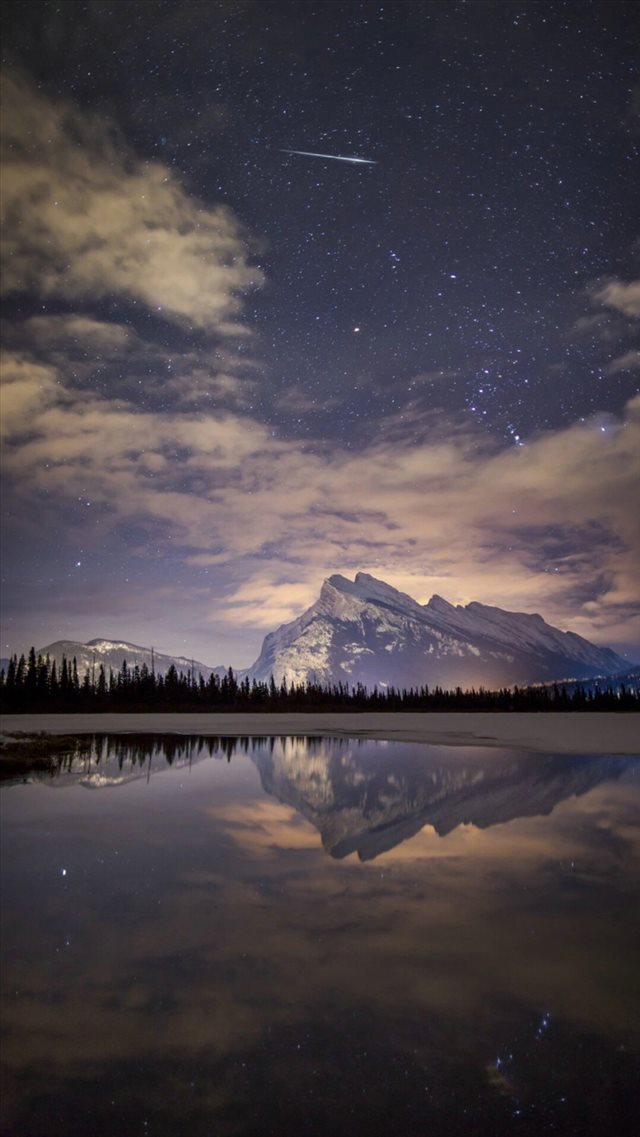 Night Skyview Meteor Mountain Lake Reflection iPhone 8 wallpaper 