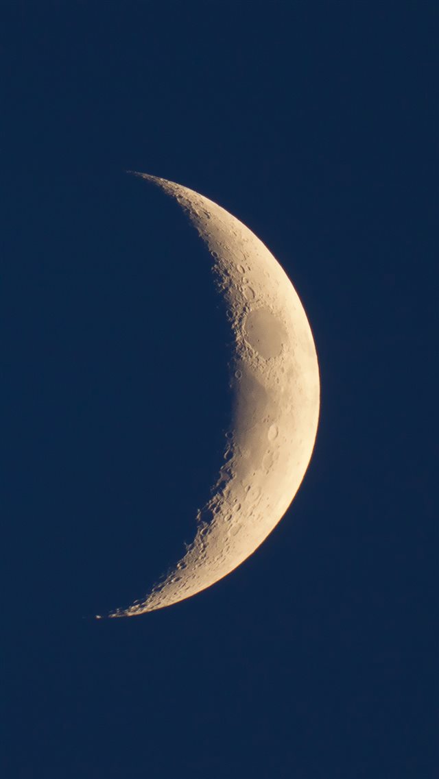 Simple Minimal Crescent Moon Space Night Sky iPhone 8 wallpaper 