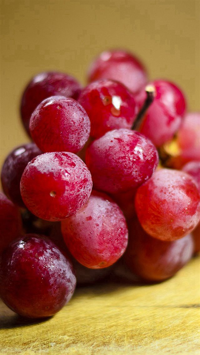 Grape Fruit Red Nature iPhone 8 wallpaper 