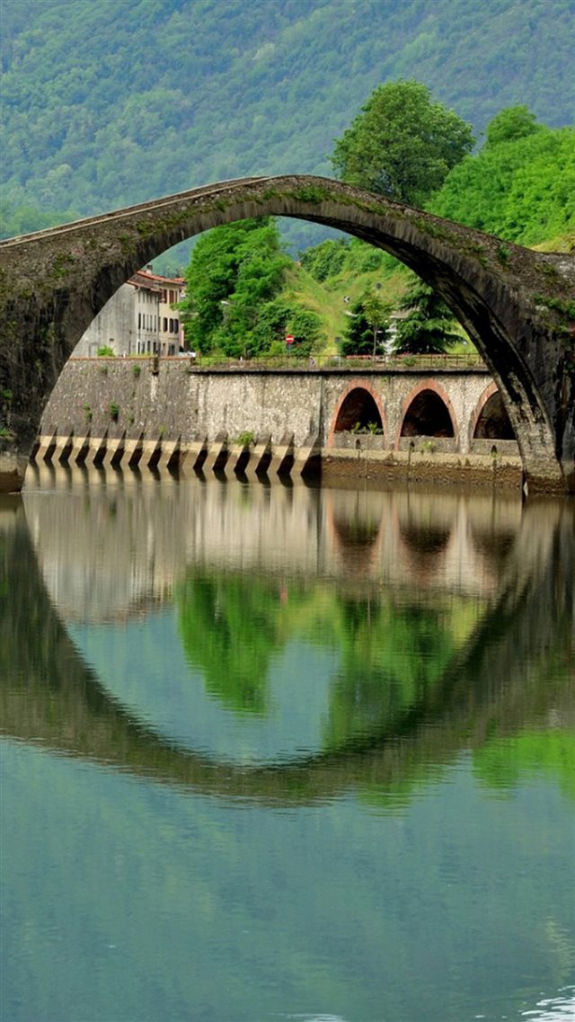 Italy Bridge  iPhone 8 wallpaper 