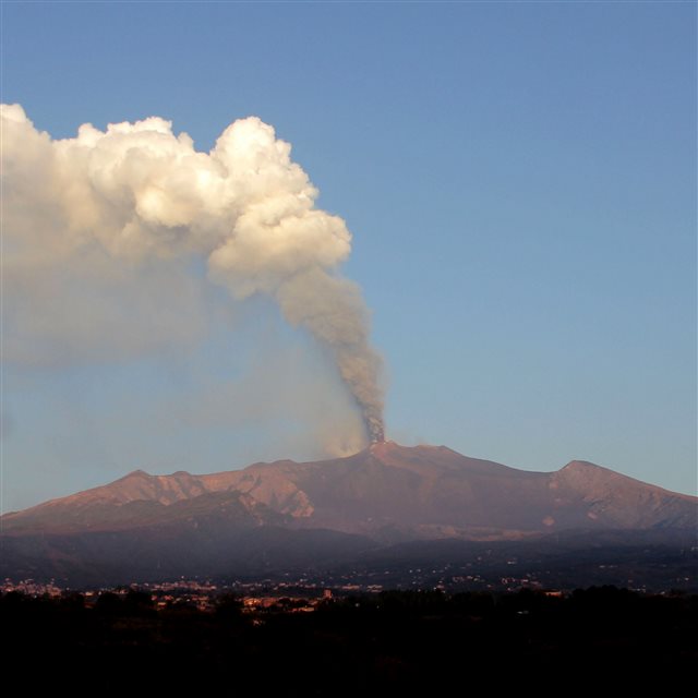 Volcano Mount Etna Sicily Magnitude Earthquake Northern California iPad Pro wallpaper 