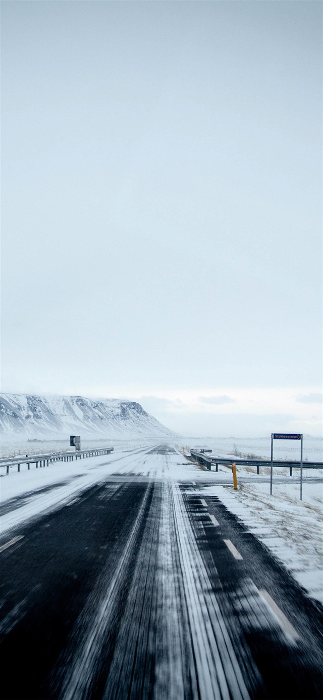 Winter road mountain iPhone X wallpaper 