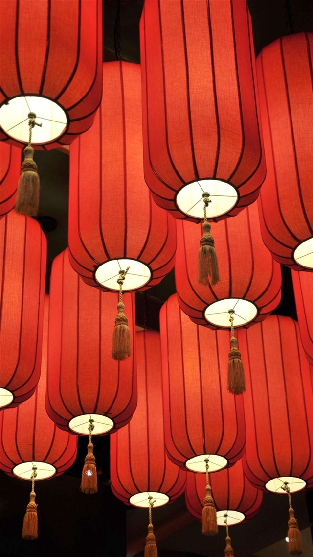Chinese lanterns iPhone 8 wallpaper 