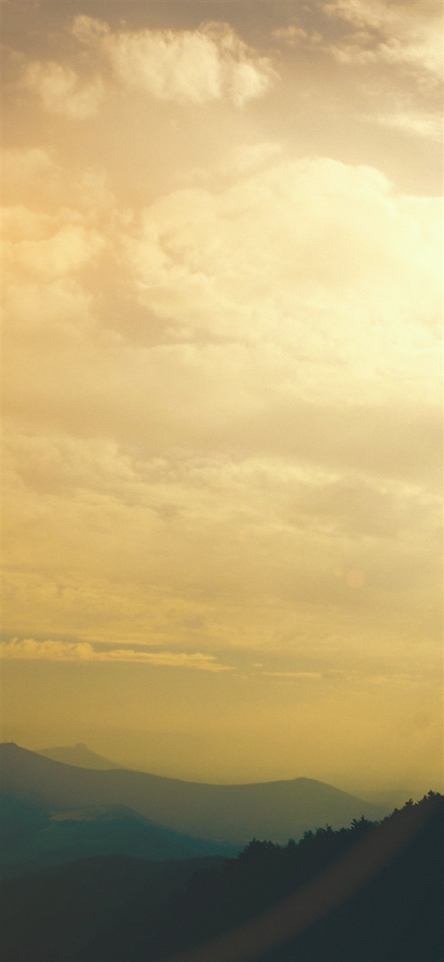 Sky cloud shine iPhone X wallpaper 
