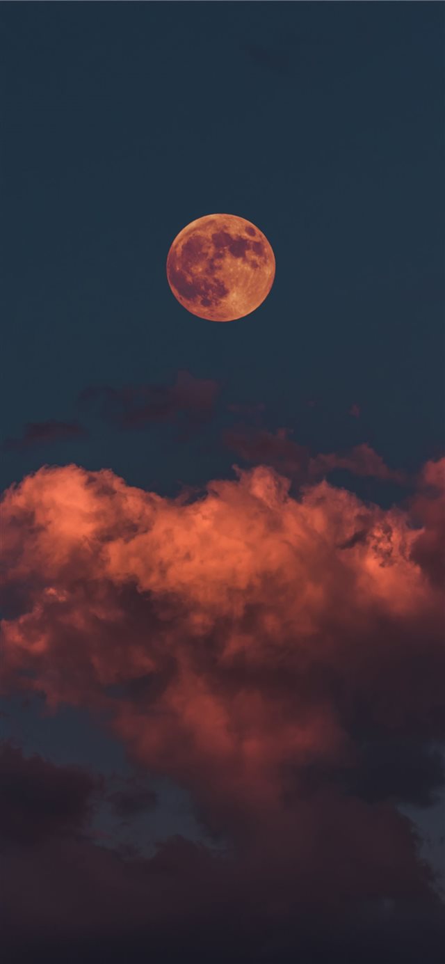 Bloody Moon iPhone X wallpaper 