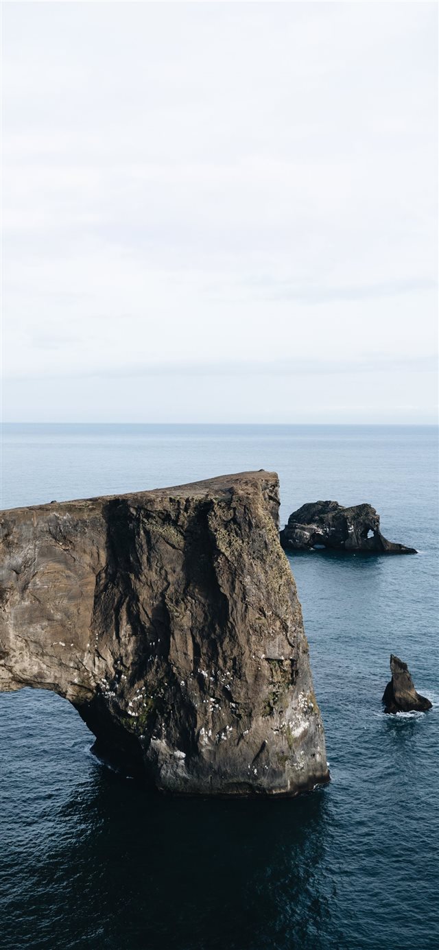 Icelandic overlook near Vik iPhone X wallpaper 