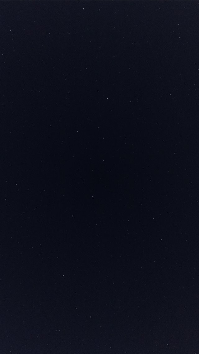 Night sky iPhone SE wallpaper 
