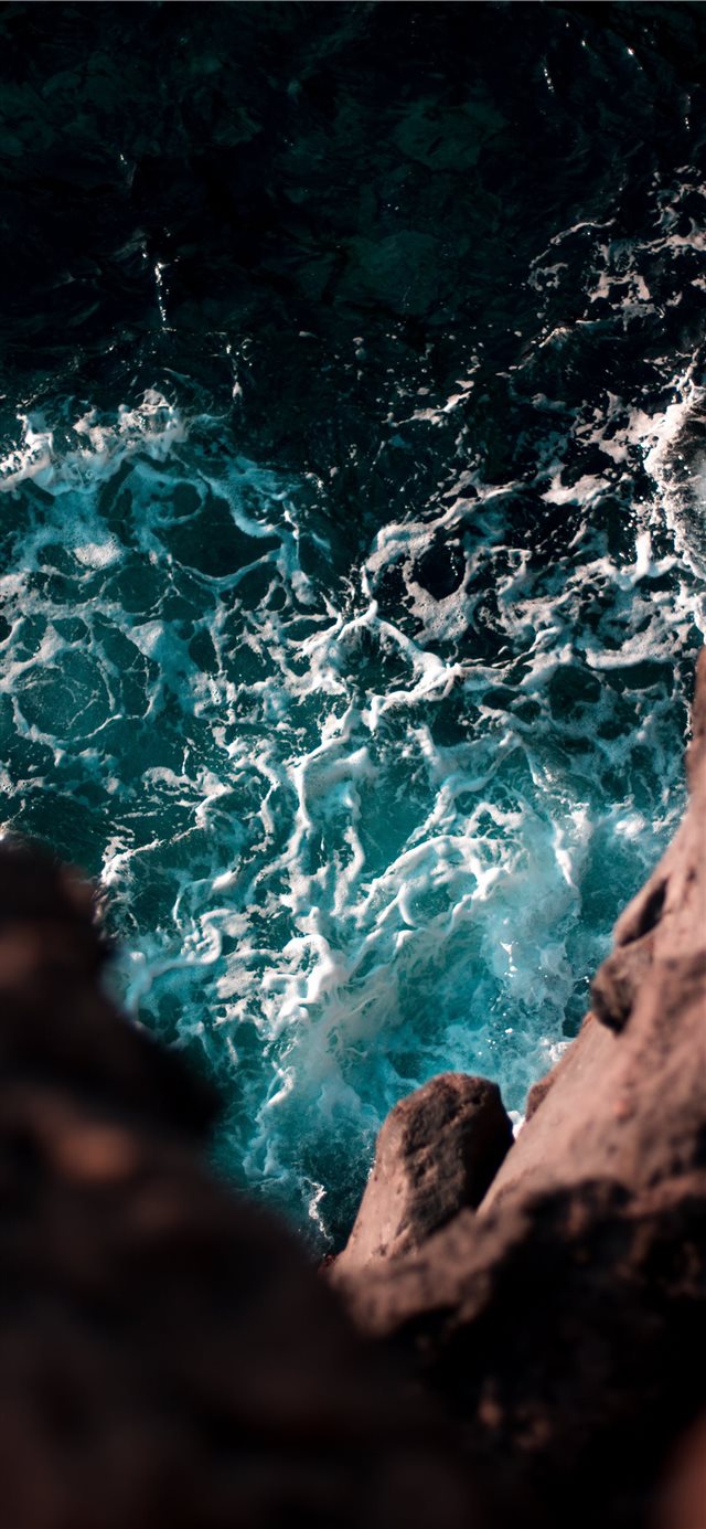 WAVES AND HEART iPhone X wallpaper 