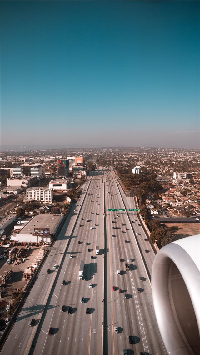 LA Highway iPhone 8 wallpaper 
