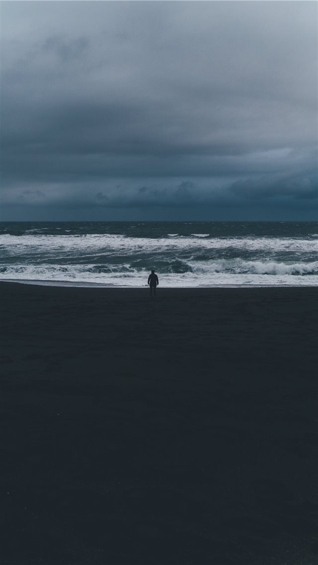 Silhouette and Sea iPhone 8 wallpaper 