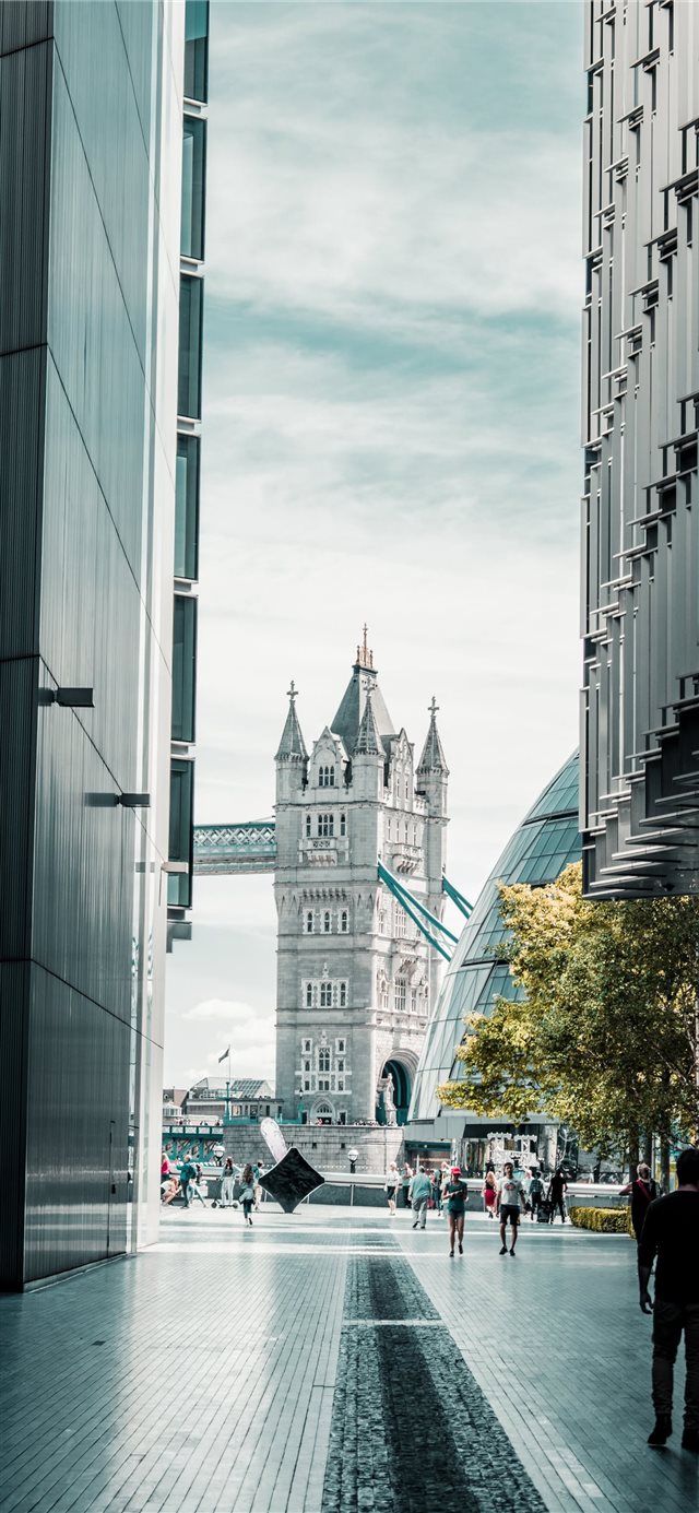 Tower Bridge   London  England iPhone X wallpaper 