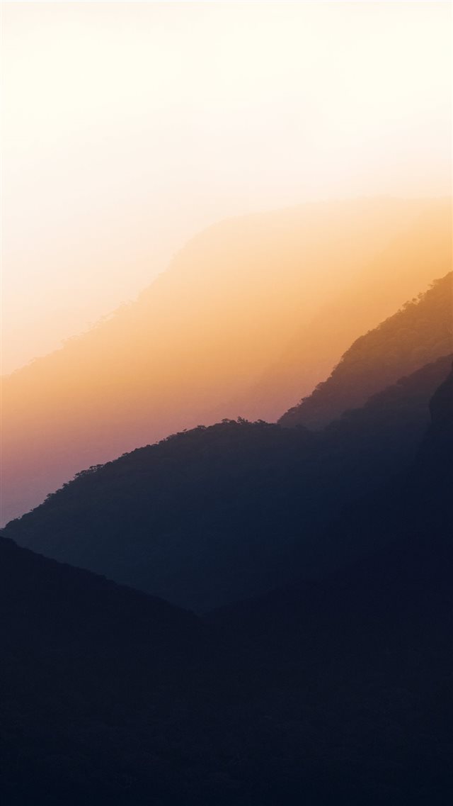 sunrise view on mountain iPhone SE wallpaper 