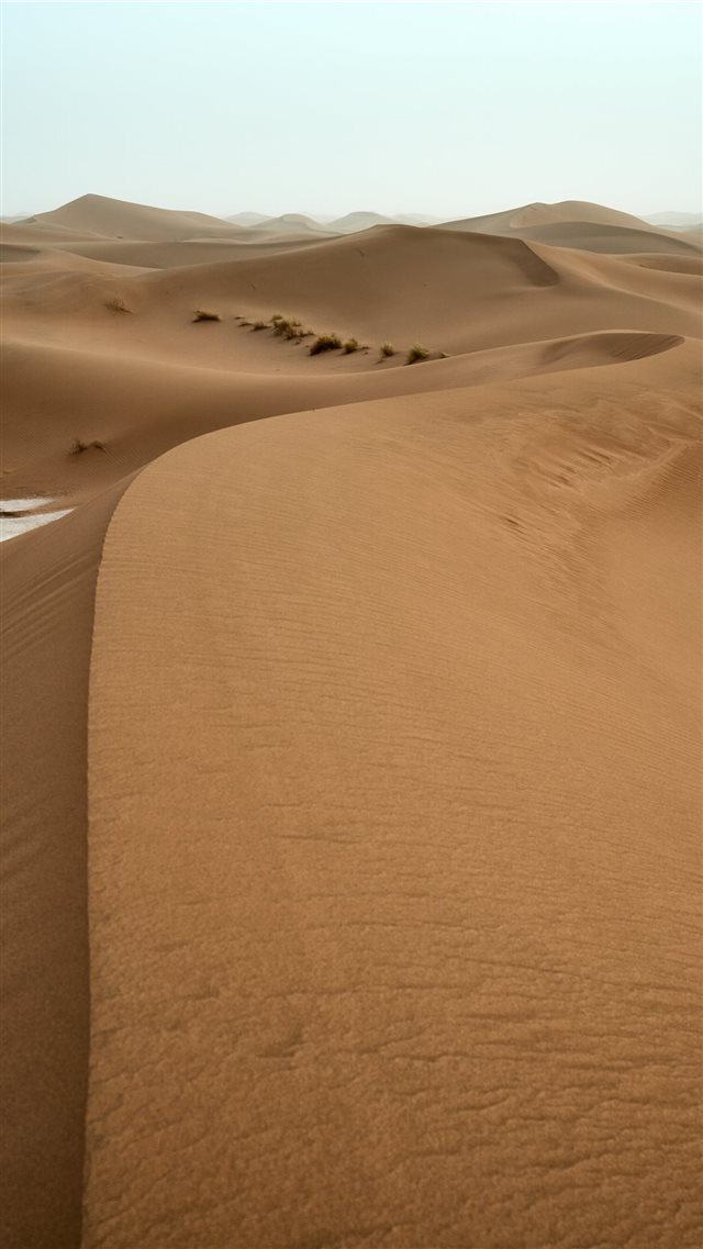 view of desert iPhone SE wallpaper 
