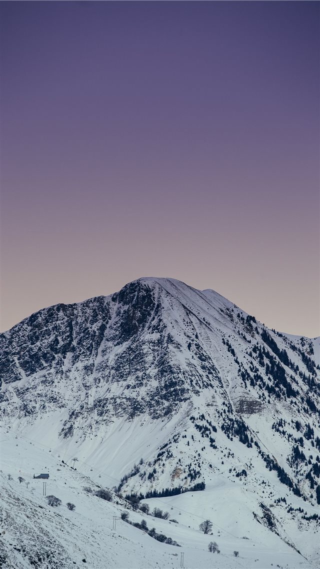 photo of mountain iPhone SE wallpaper 