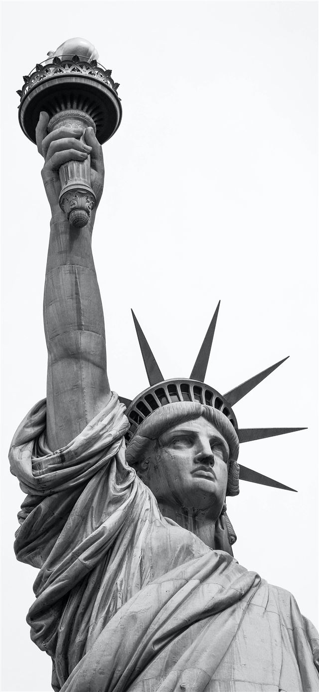 Statue of Liberty iPhone X wallpaper 