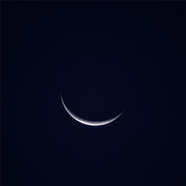 crescent moon night sky 5k iPad Air wallpaper 