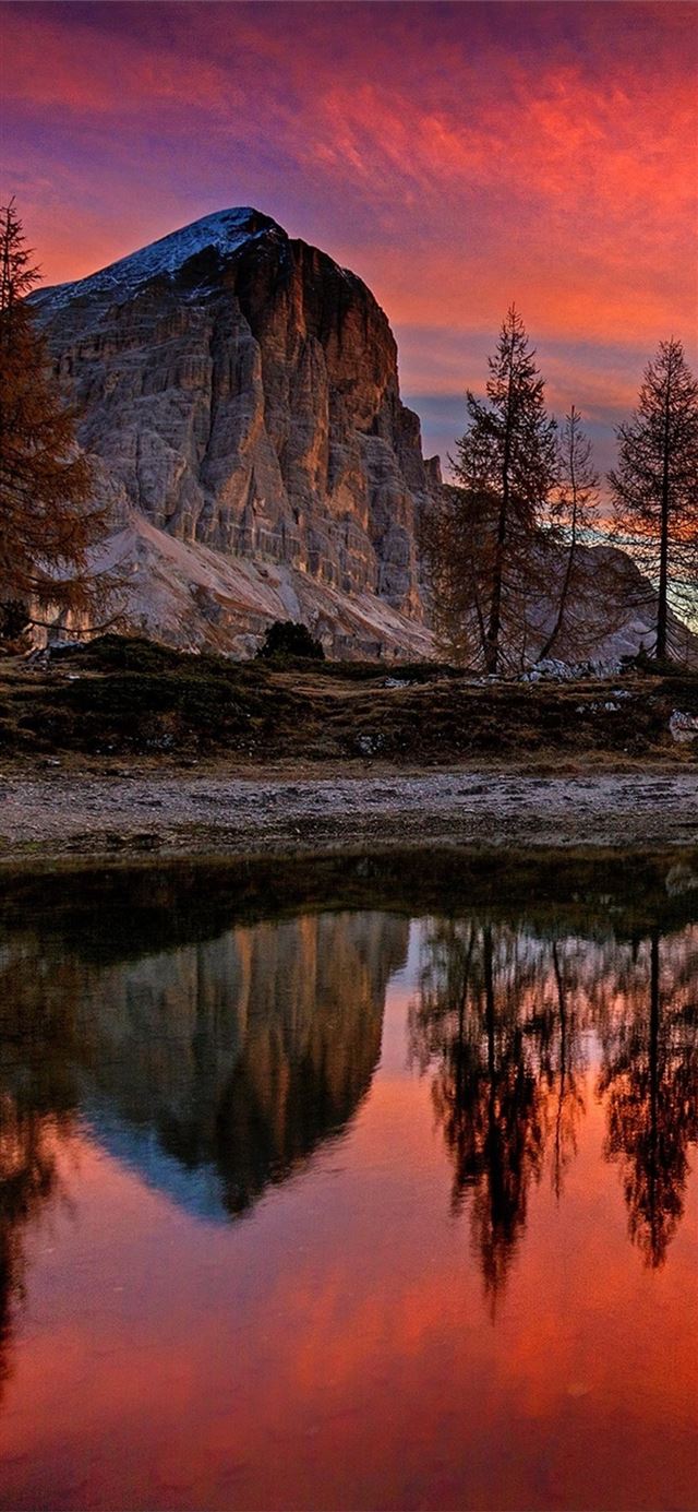 lago di limides italy mountains iPhone X wallpaper 