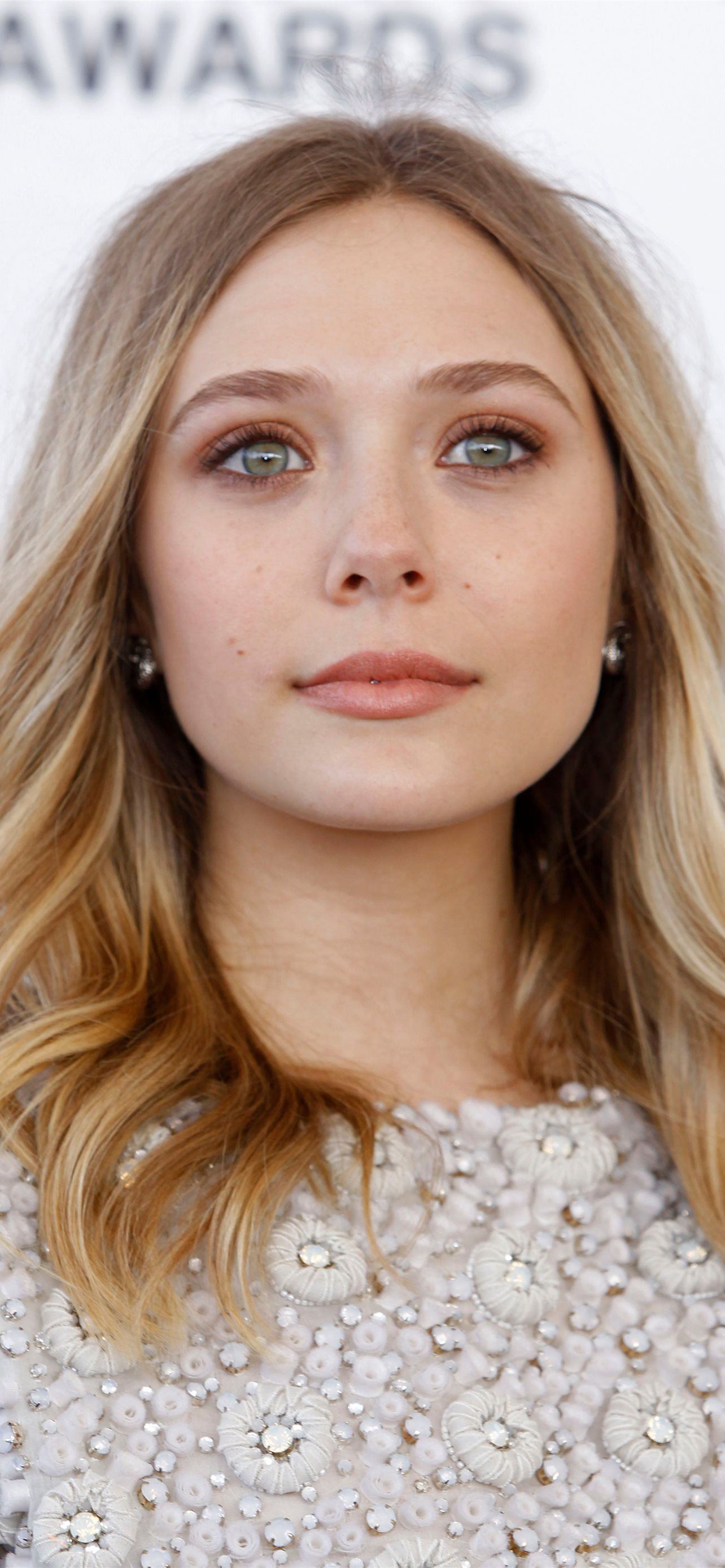 Elizabeth Olsen HD iPhone Wallpapers Free Download