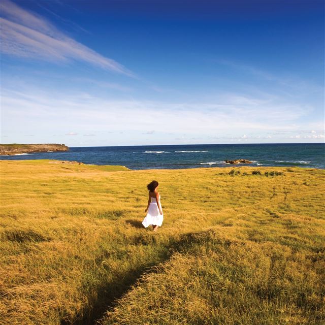 2048x2048 Girl in nature - sky iPad Air Wallpaper