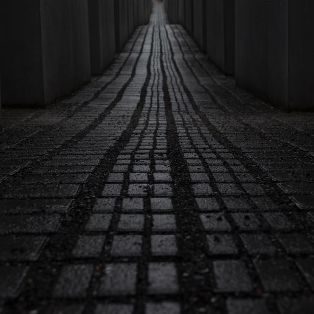 2048x2048 Memorial - road iPad Air Wallpaper
