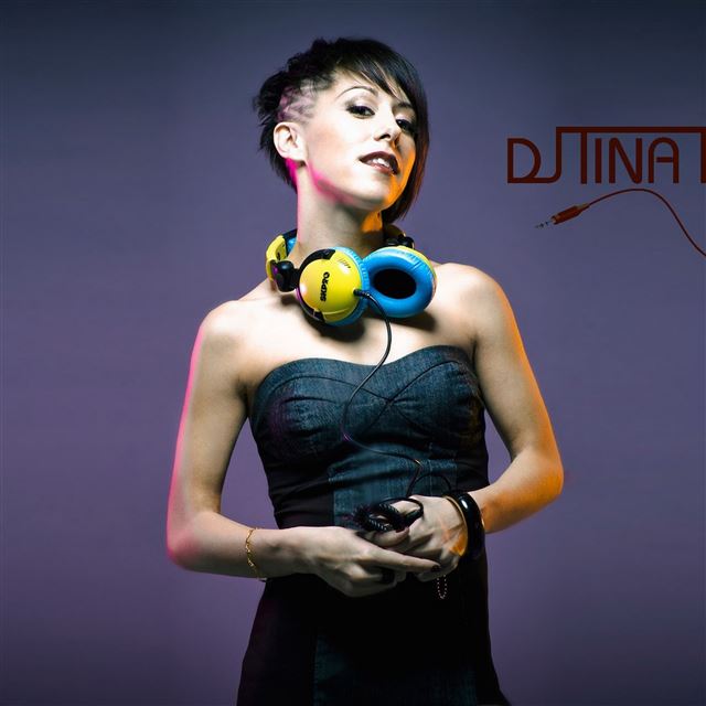 2048x2048 Dj Tina - posture iPad Air Wallpaper