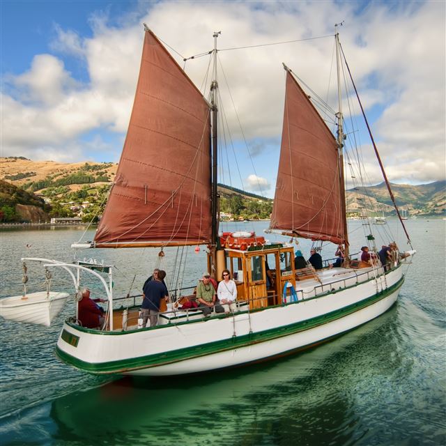 2048x2048 Sailboat 3 - people iPad Air Wallpaper