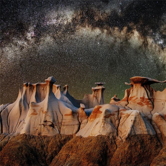 2732x2732 angle shot of the galaxy rising - nature iPad Air Wallpaper