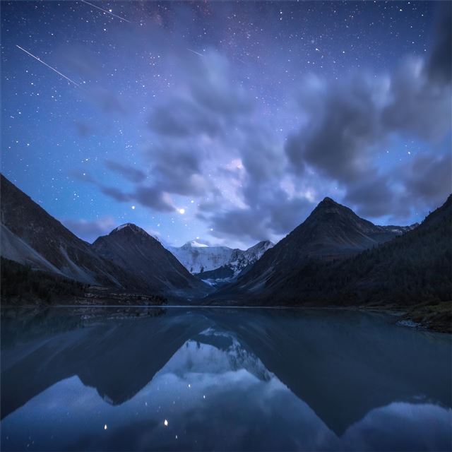 2732x2732 under the milk of the stars 5k - milky way iPad Air Wallpaper