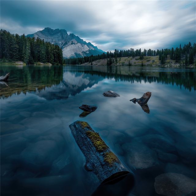 2732x2732 banff national park canada 4k - reflection iPad Air Wallpaper