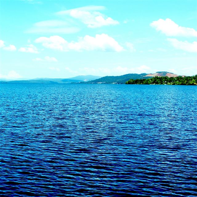 2048x2048 Blue Skies - water iPad Air Wallpaper
