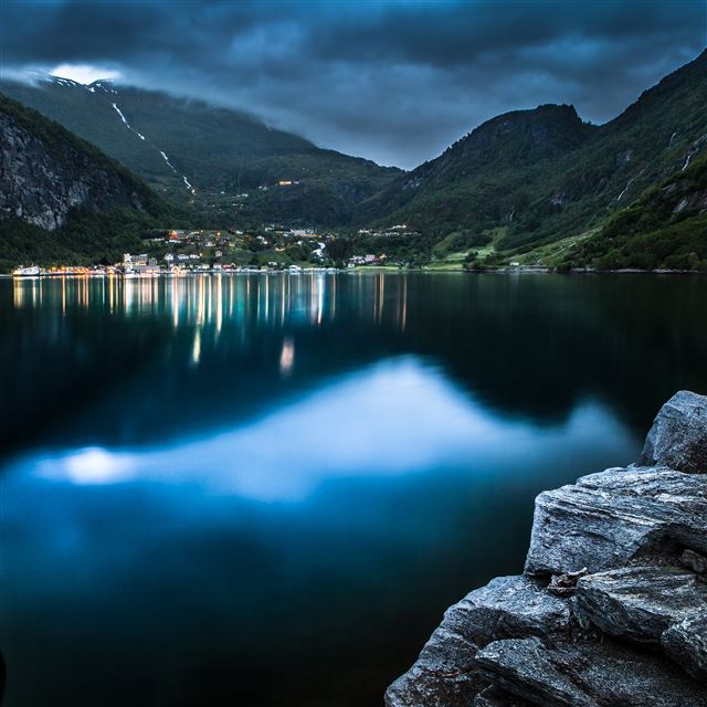 2048x2048 Geiranger At Night - night iPad Air Wallpaper