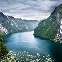 Beautiful Norwegian Landscape wallpaper