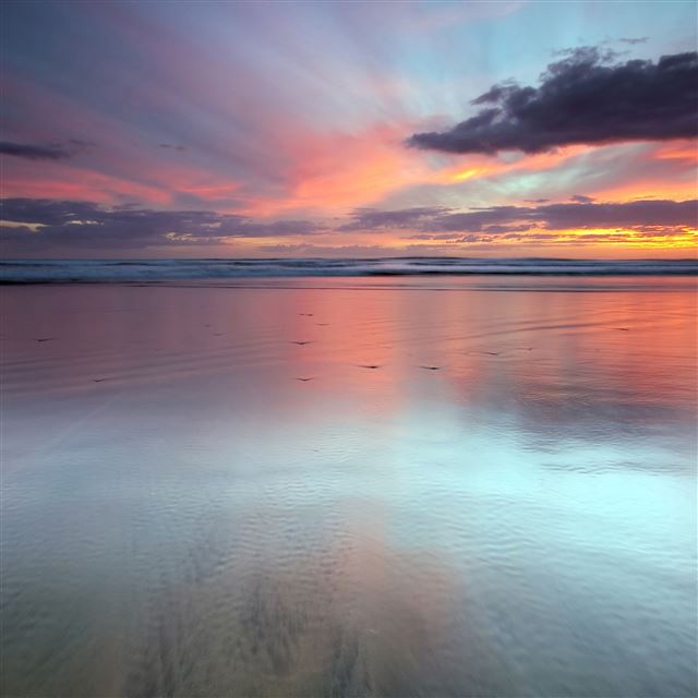 2048x2048 Beach Scene - water iPad Air Wallpaper