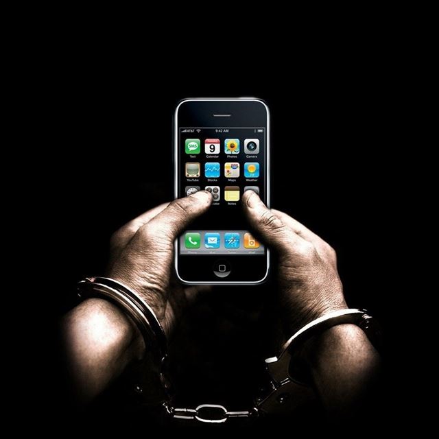 2048x2048 Iphone kidnapping -  iPad Air Wallpaper