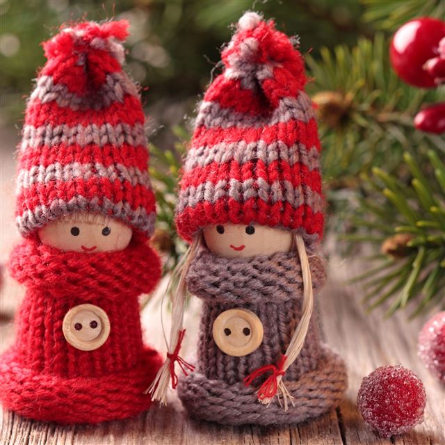 2048x2048 Winter dolls - decoration iPad Air Wallpaper