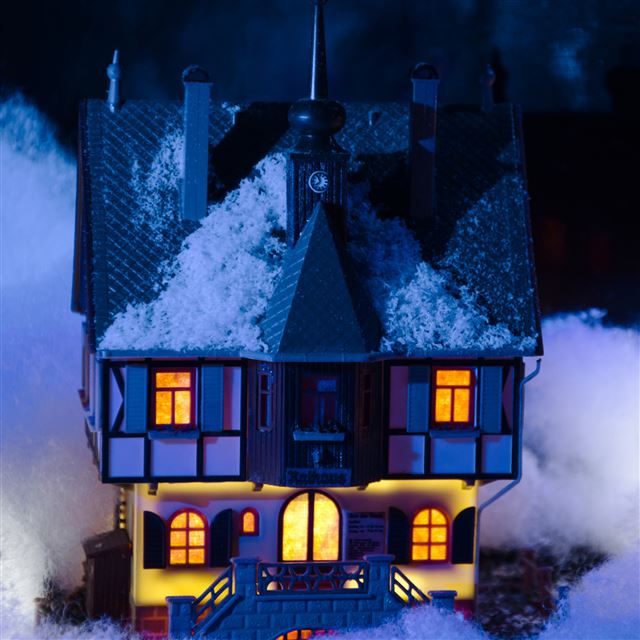 2048x2048 Mini Christmas House -  iPad Air Wallpaper