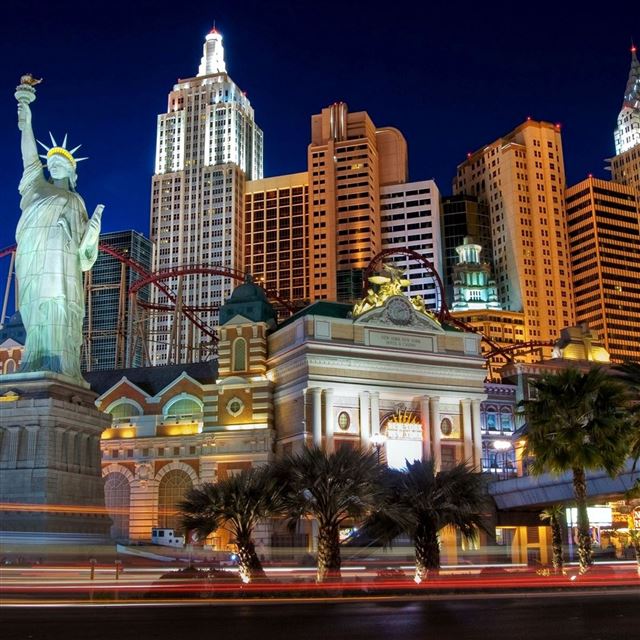 2048x2048 New York Hotel Casino - building iPad Air Wallpaper